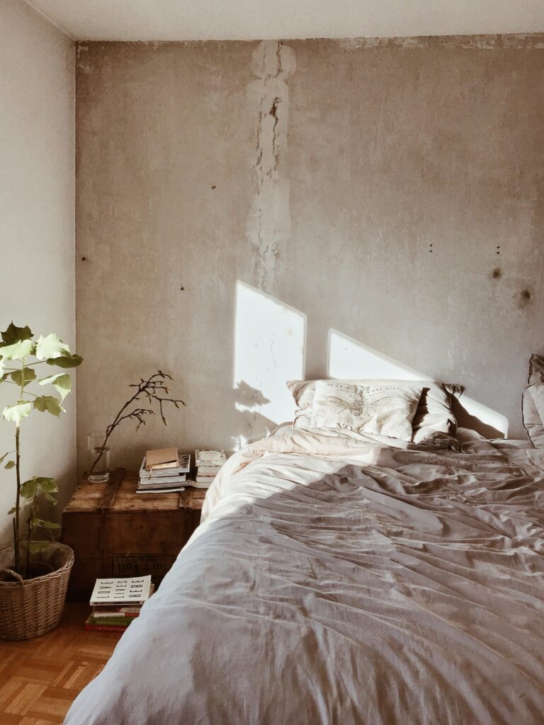 Messy or Relaxed Japandi Bedroom Ideas