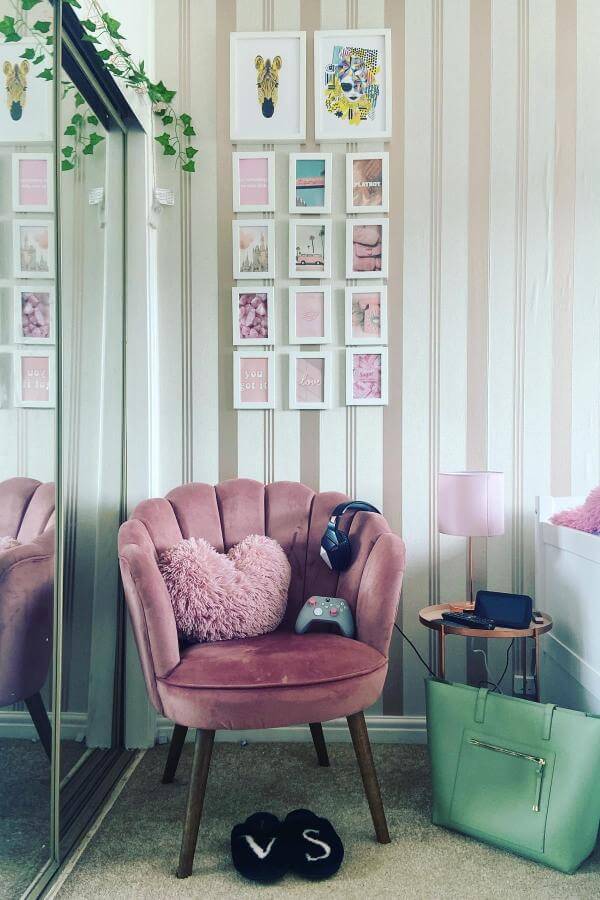 Pink velvet chair from @ourhome_at_c.gardens adds a chic touch to colorful teenage bedroom ideas.