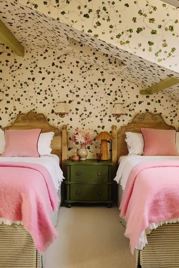 Lush green vines framing cozy alcove retreat from @emma__ainscough. Soft natural hues inspire cottagecore bedroom charm.