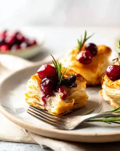 cranberry brie puff bites
