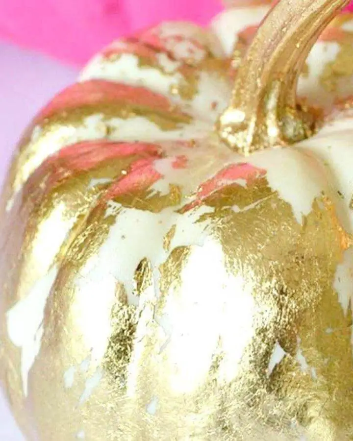 Gold leafed white pumpkin from @creativelivingwithlynnlilly. Metallic finish adds luxury to fall decorating.
