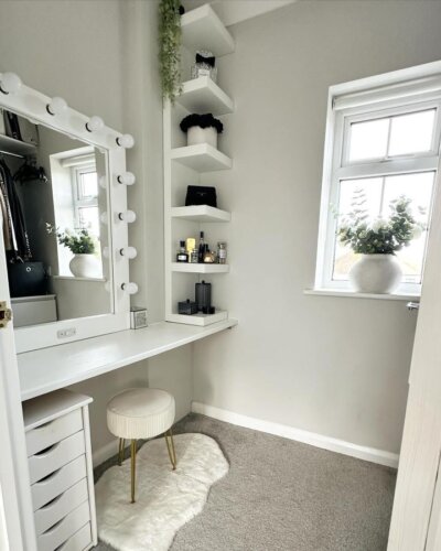 24 Small Dressing Room Ideas That Maximize Every Inch - The Great Hack ...