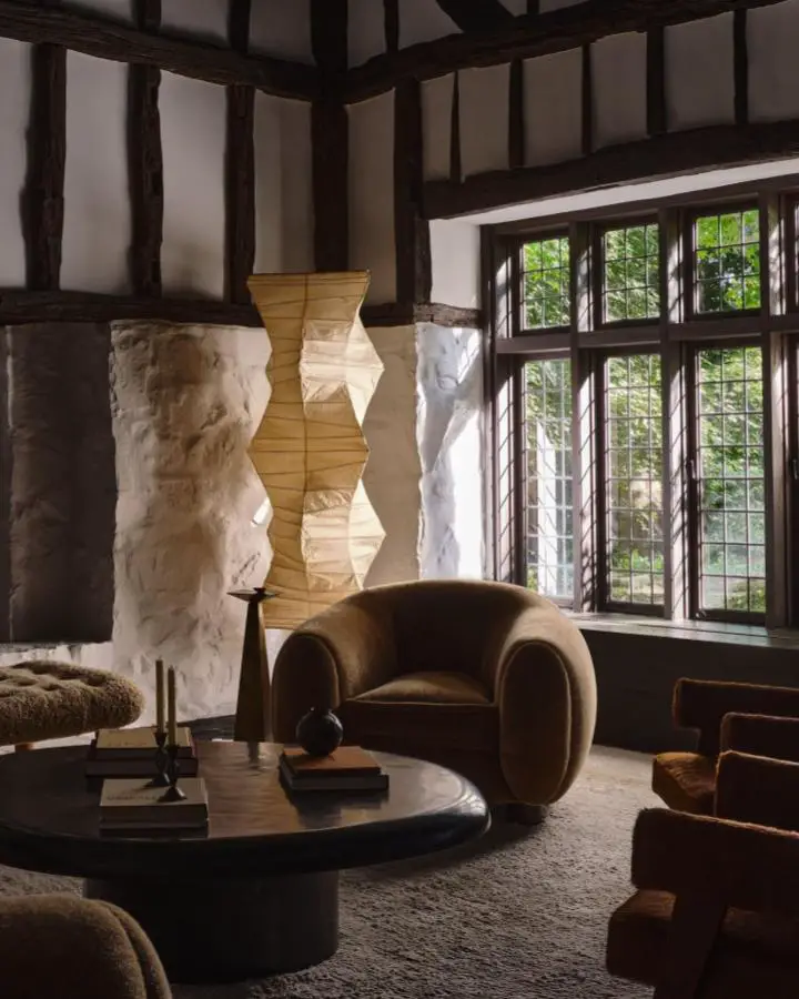 Tudor timber beams and cream walls from @jakearnold. Natural weathering shows authentic architectural character.